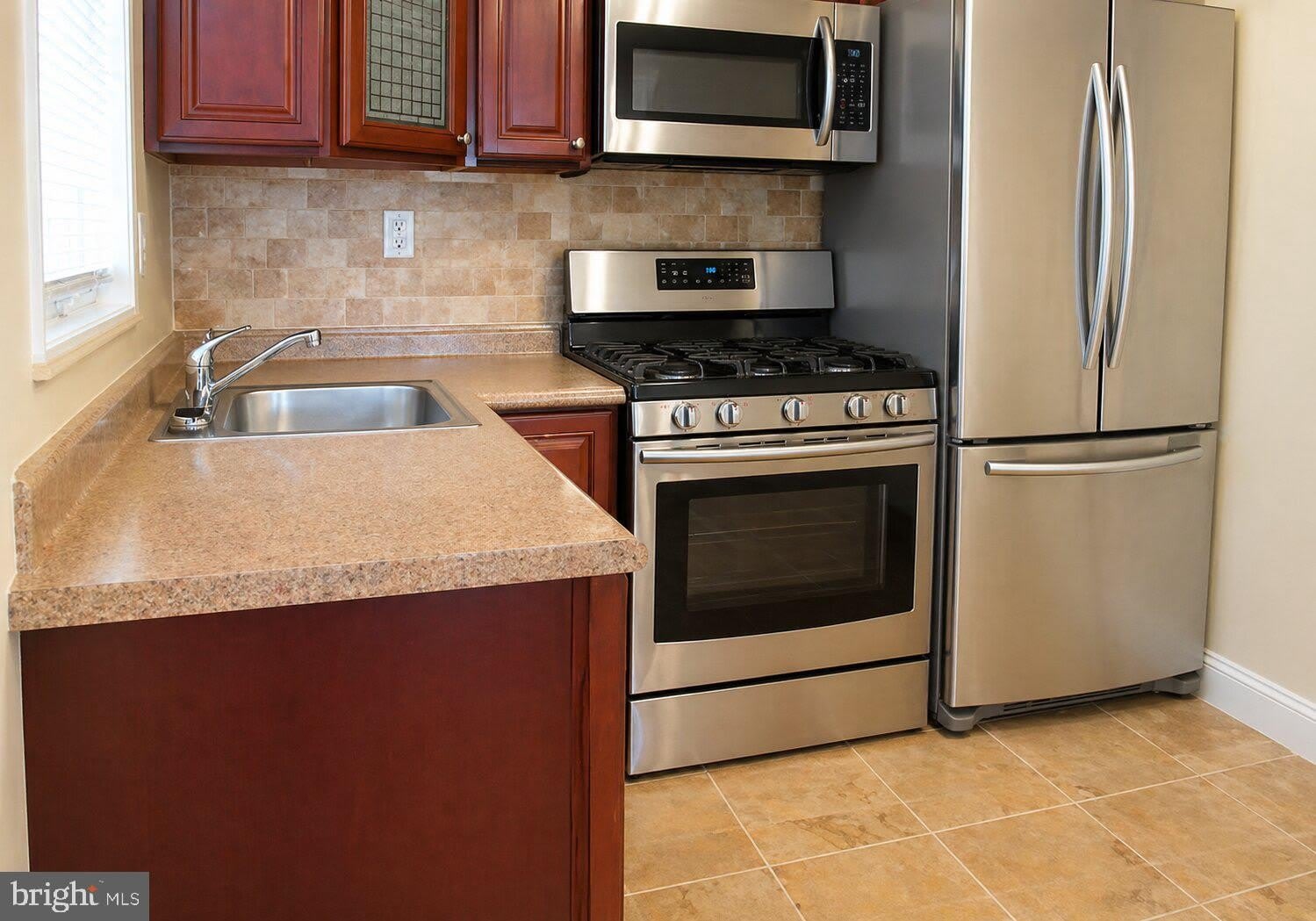 2415 W SEYBERT Street – photo 4