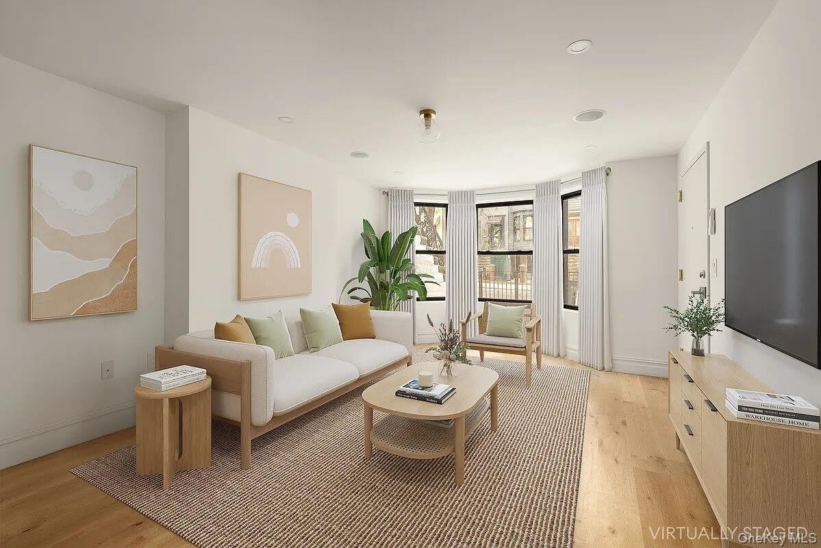 84 Moffat Street – photo 1