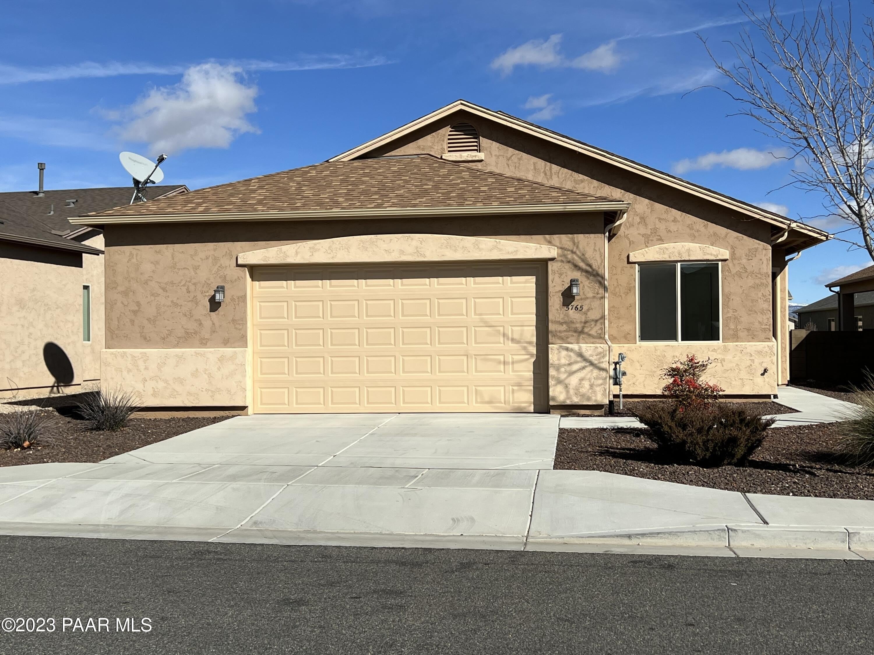 5765 N Thornberry Drive – photo 2