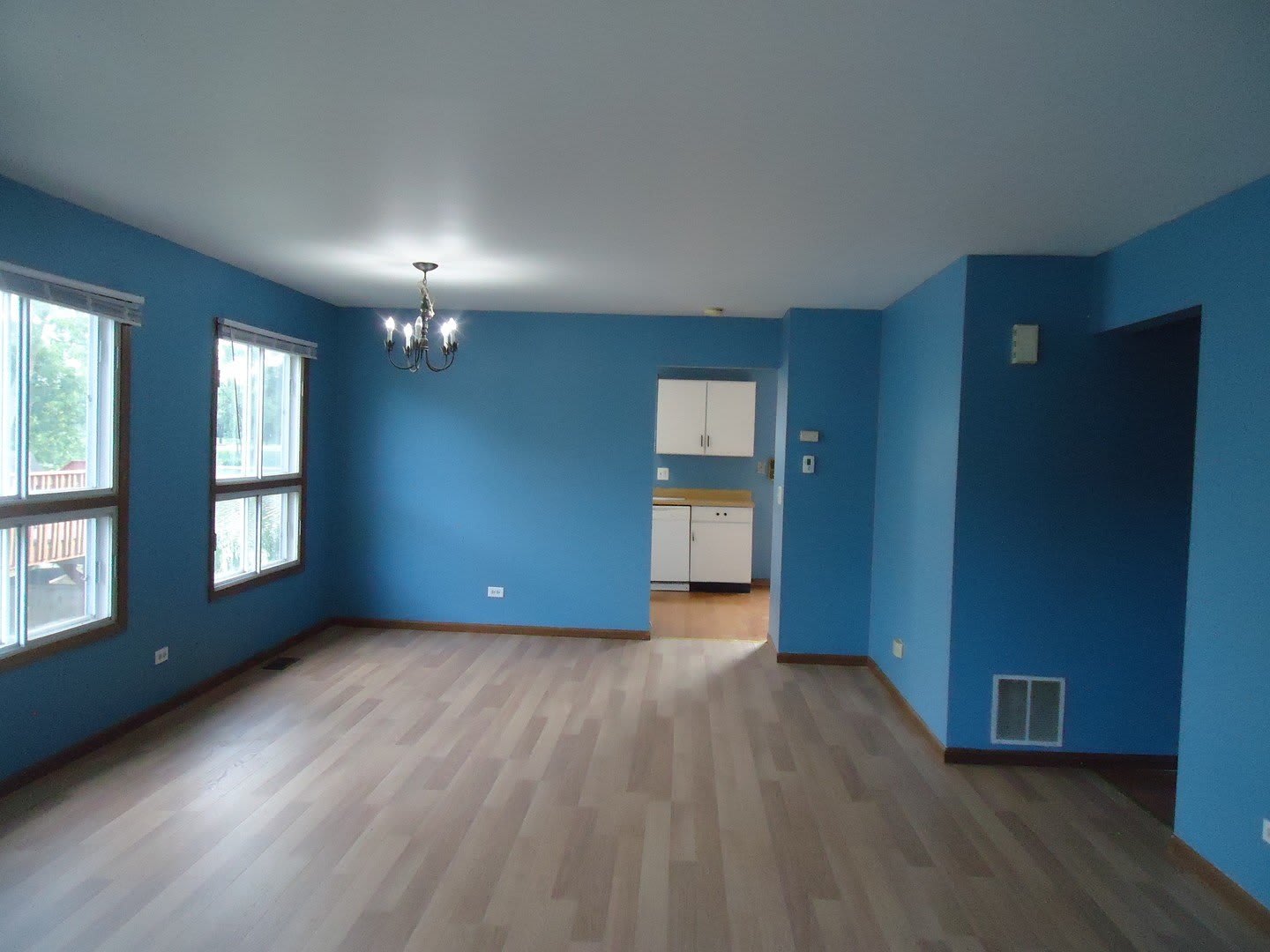 2539 Brunswick Circle – photo 4