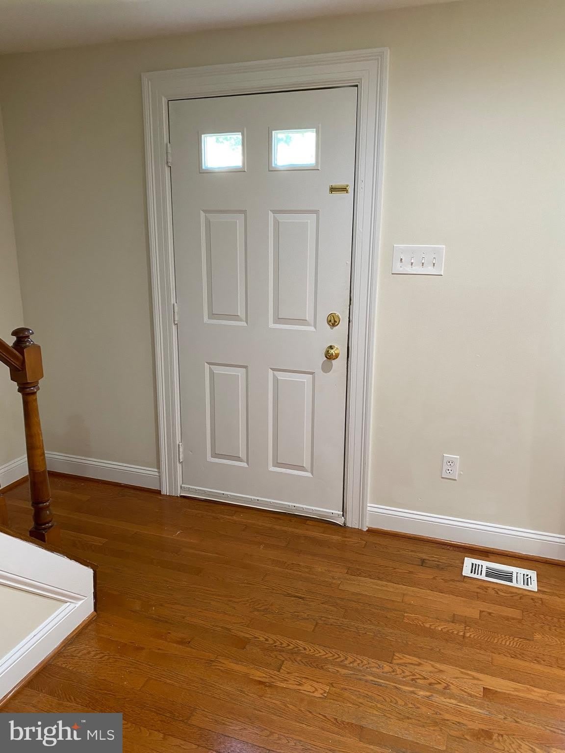 8122 PARKDALE Court – photo 2