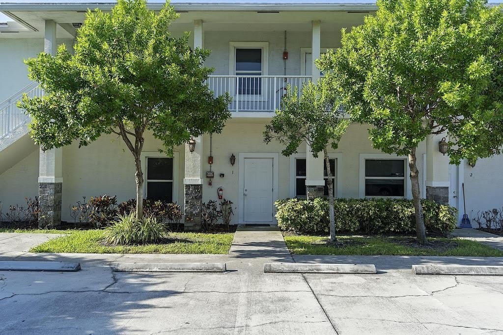 105 2nd Street – photo 2