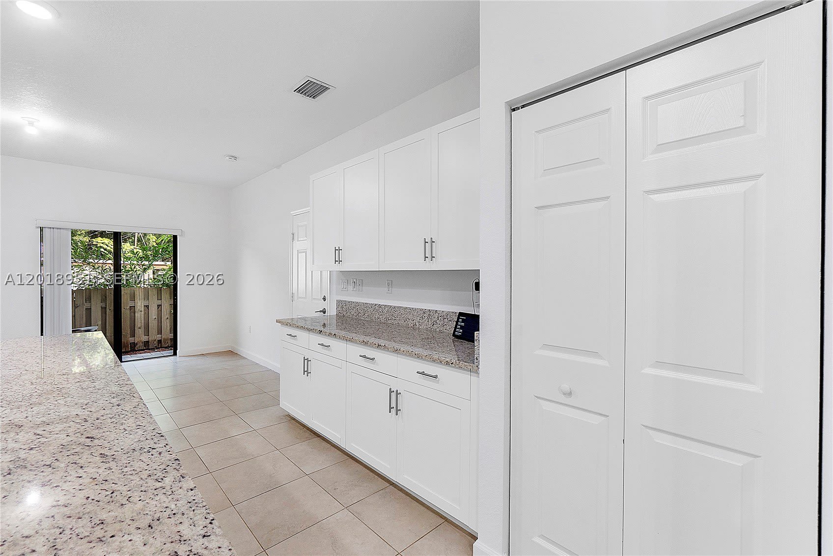 1541 SW 28th St – photo 4