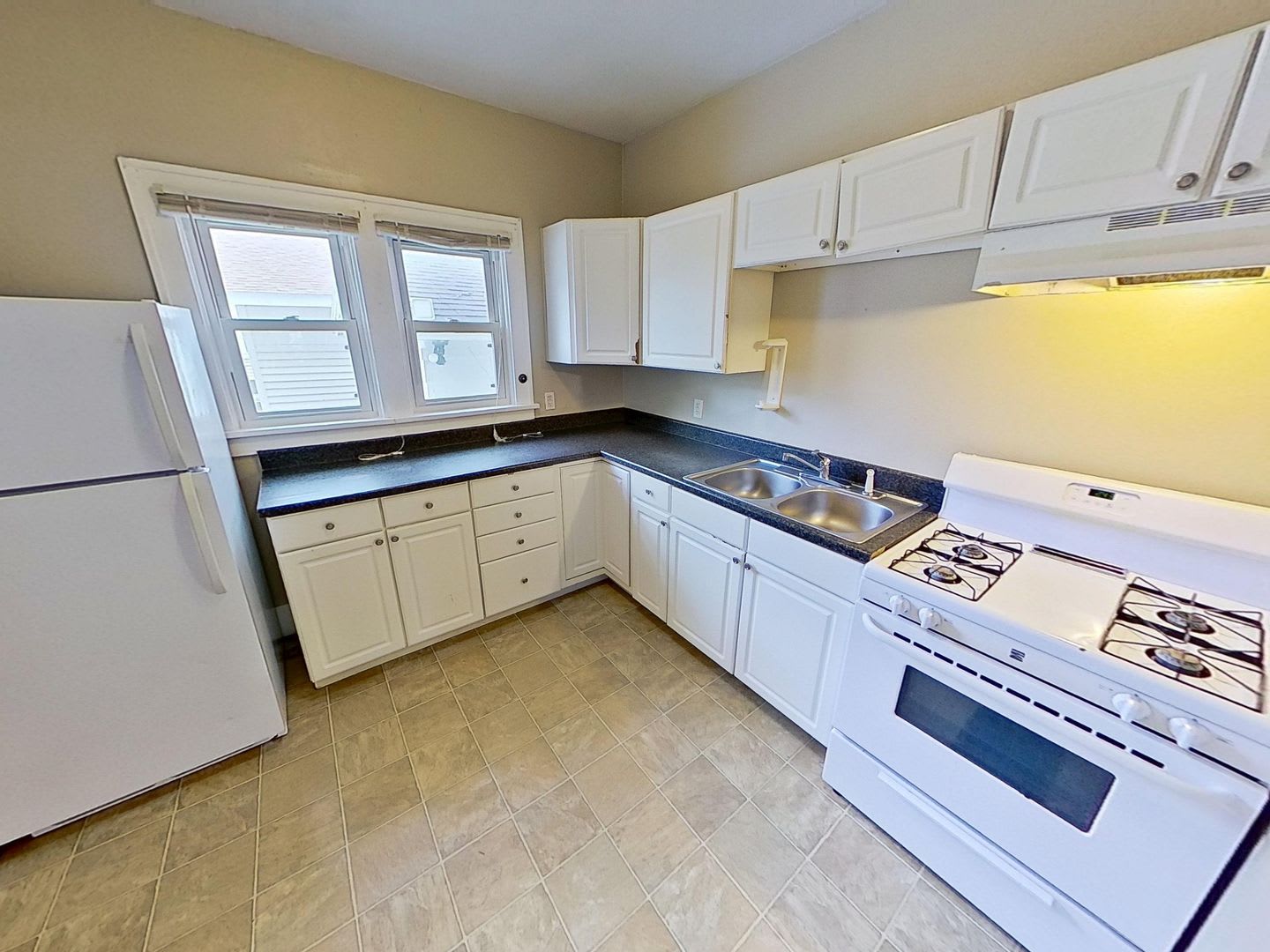House for rent near downtown Urbana – photo 4