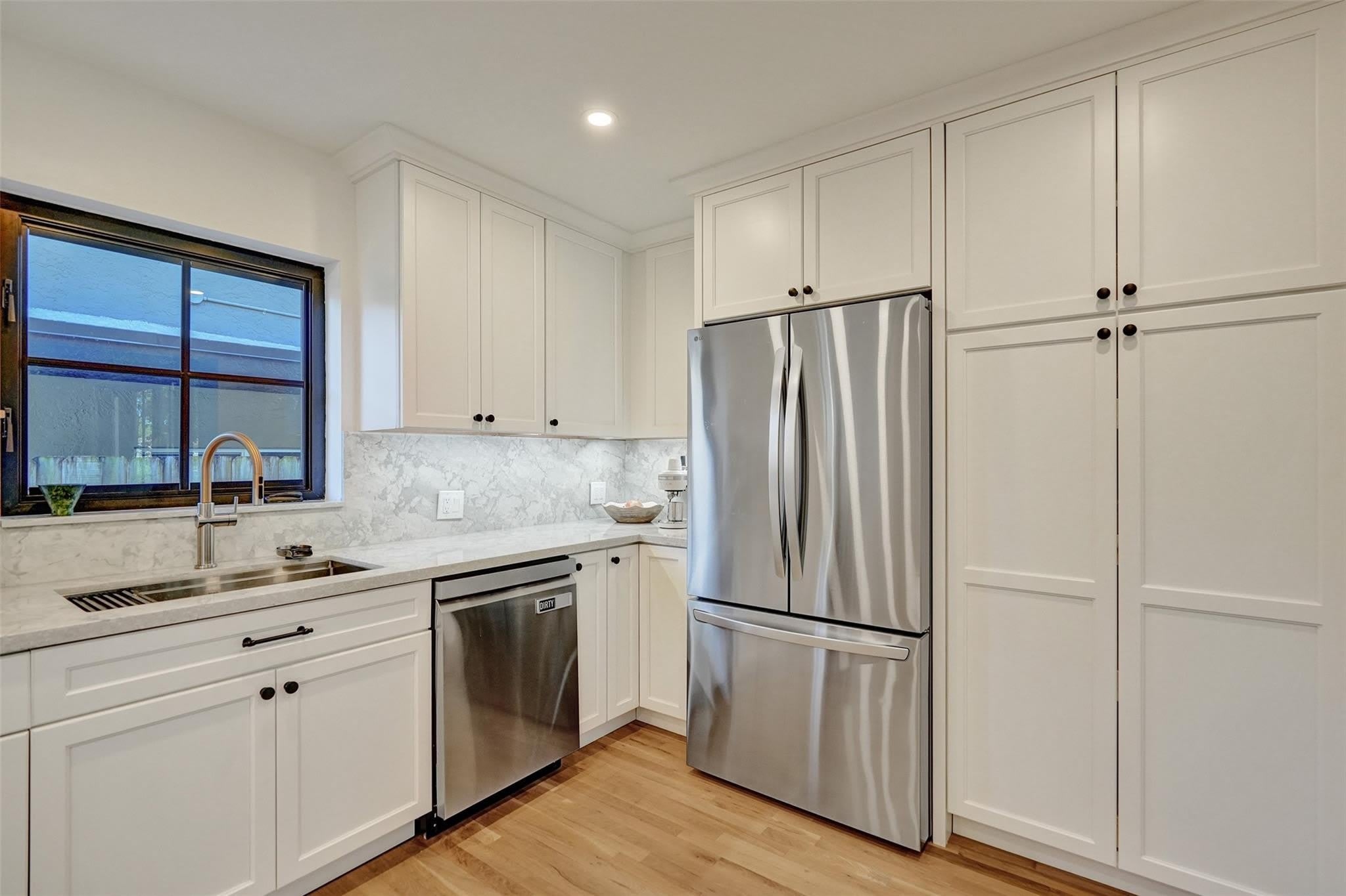 807 SW 18th Street – photo 3