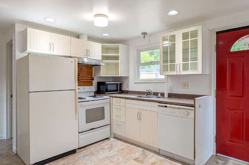 529 Madison St – photo 4
