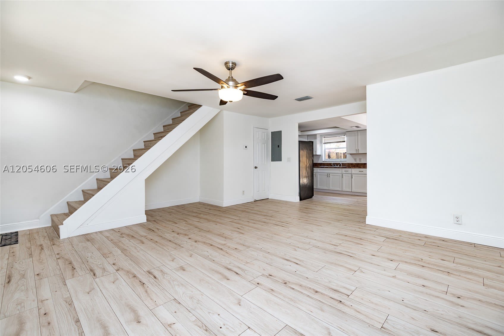 7920 Kimberly Blvd – photo 3