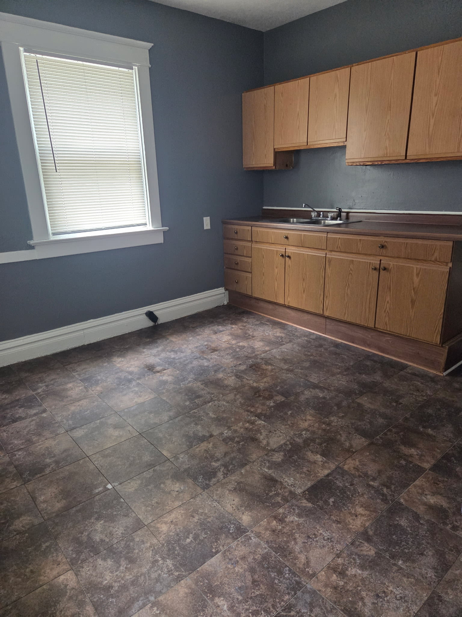 704 East La Salle Street – photo 3