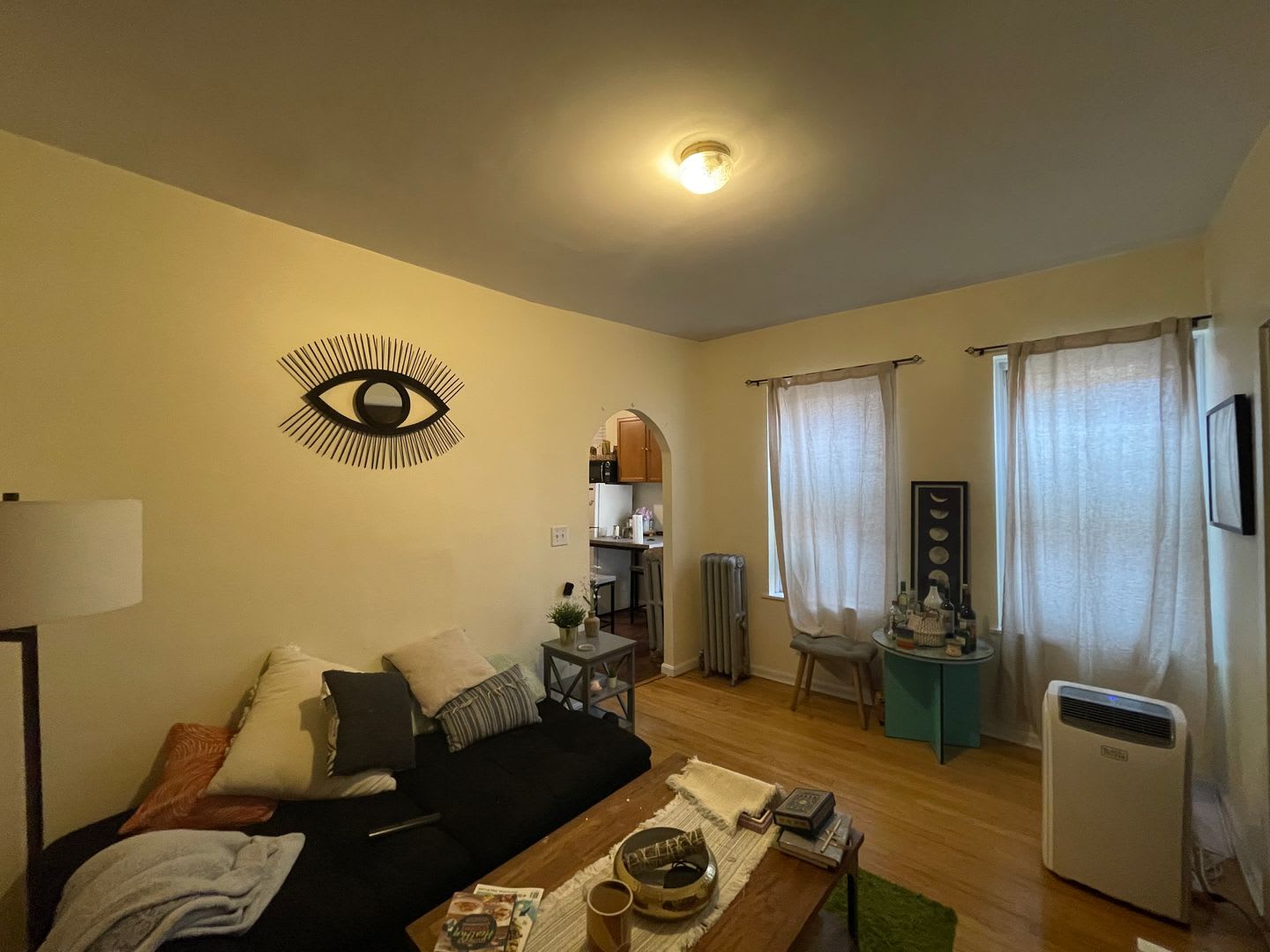 Charming & Updated 2-Bed in Prime Beacon Hill – photo 5