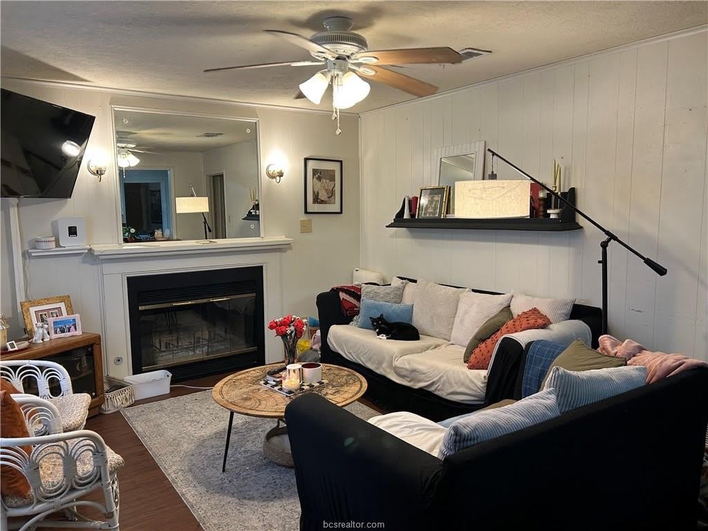 405 Live Oak Street – photo 4