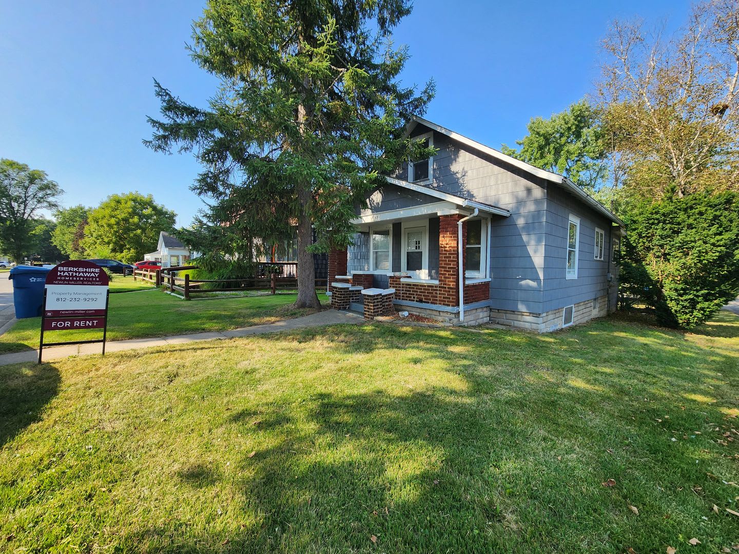 Cute 3 Bedroom Close to Shopping – photo 2