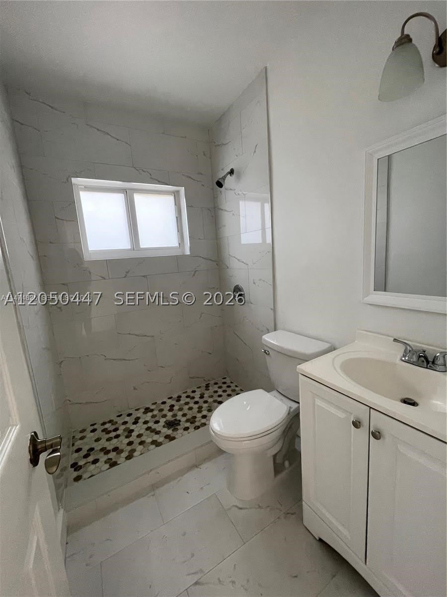 2856 SW 37th Ave – photo 5