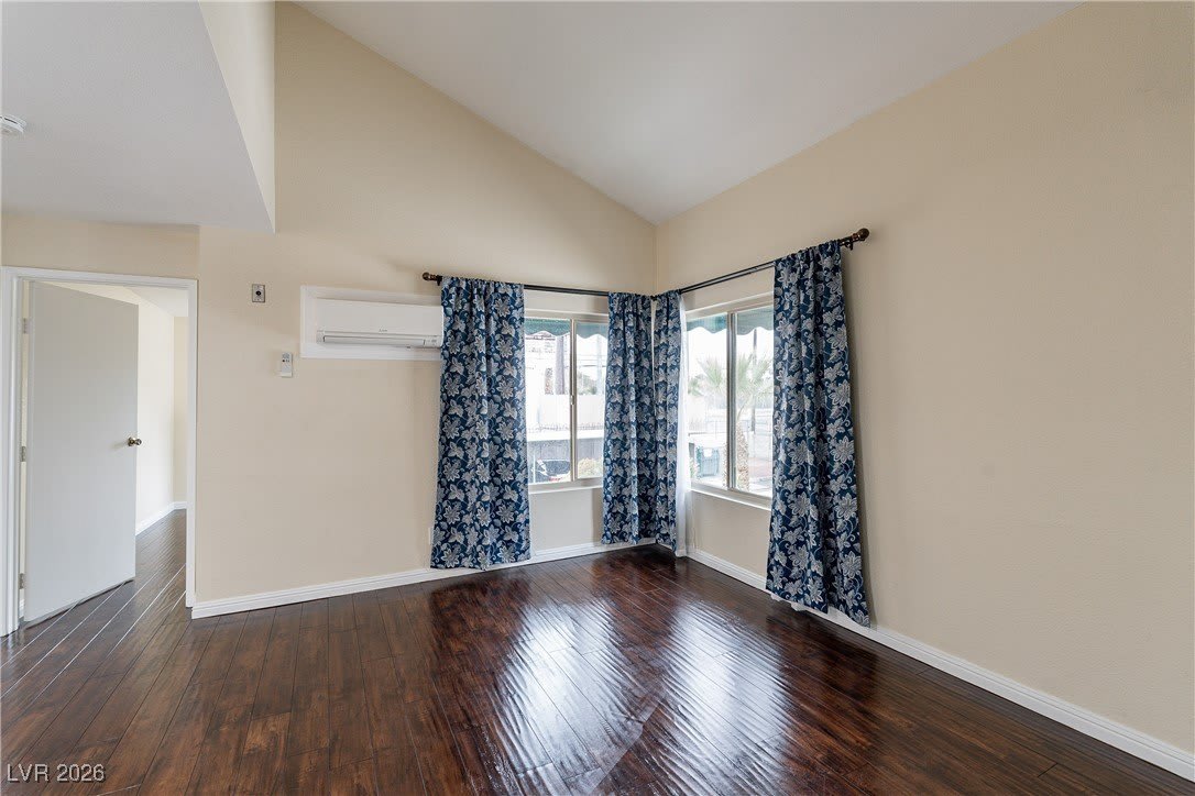450 Elm Drive – photo 3