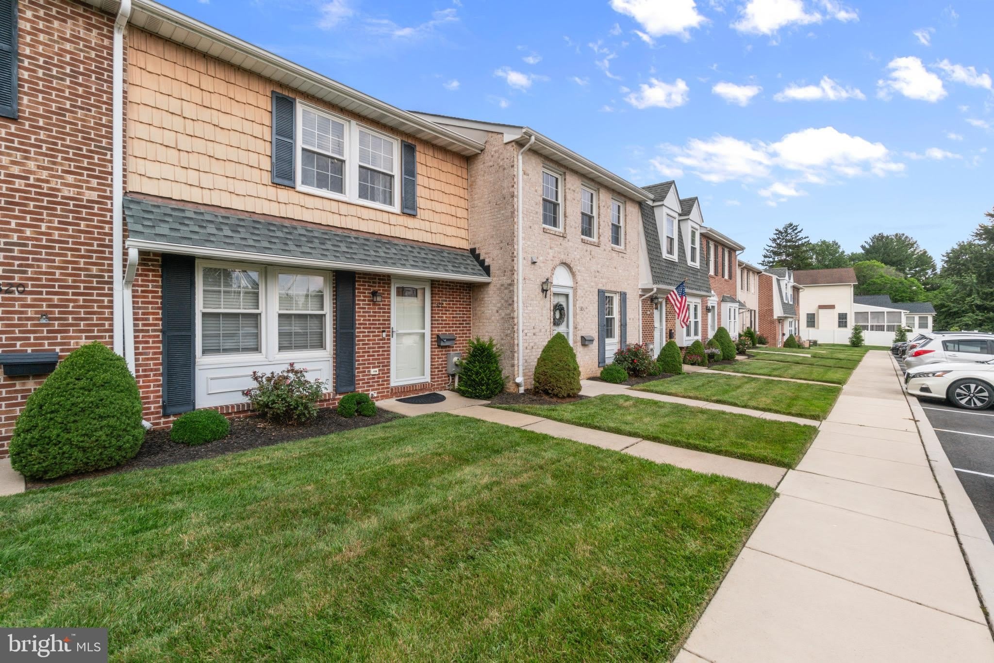 322 HARLAN Square – photo 2