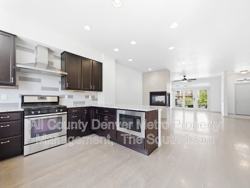 15616 W Wesley Avenue – photo 1