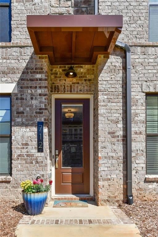 712 Alden Drive – photo 2