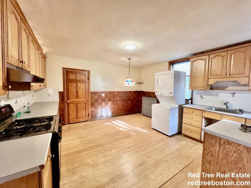 234 Cypress St. – photo 3