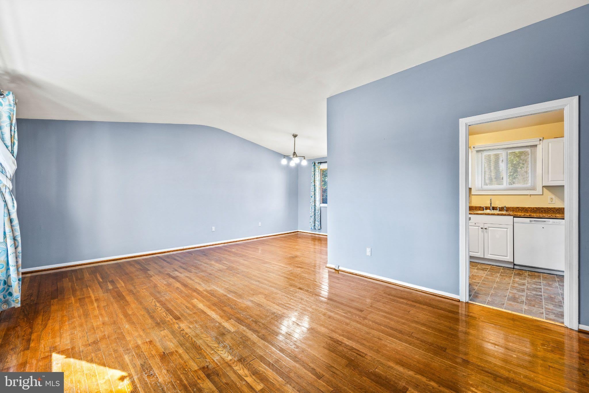 6201 Lone Oak Drive – photo 3