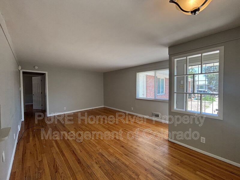 935 Winona Ct – photo 3