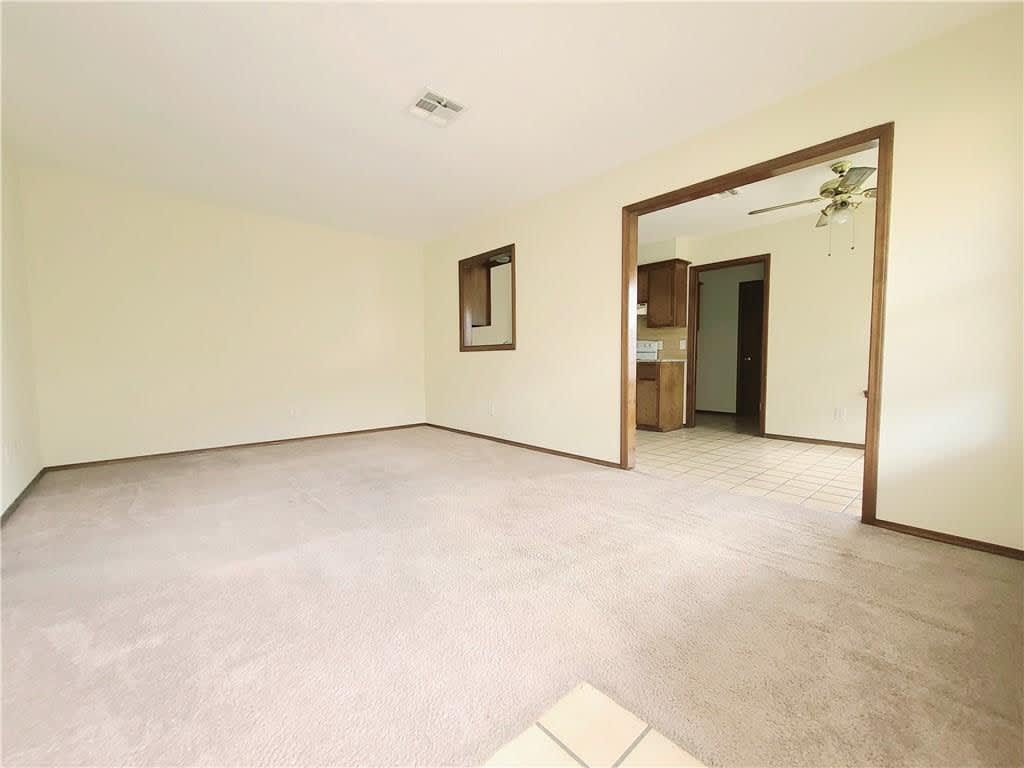 163 Barrett Place – photo 2