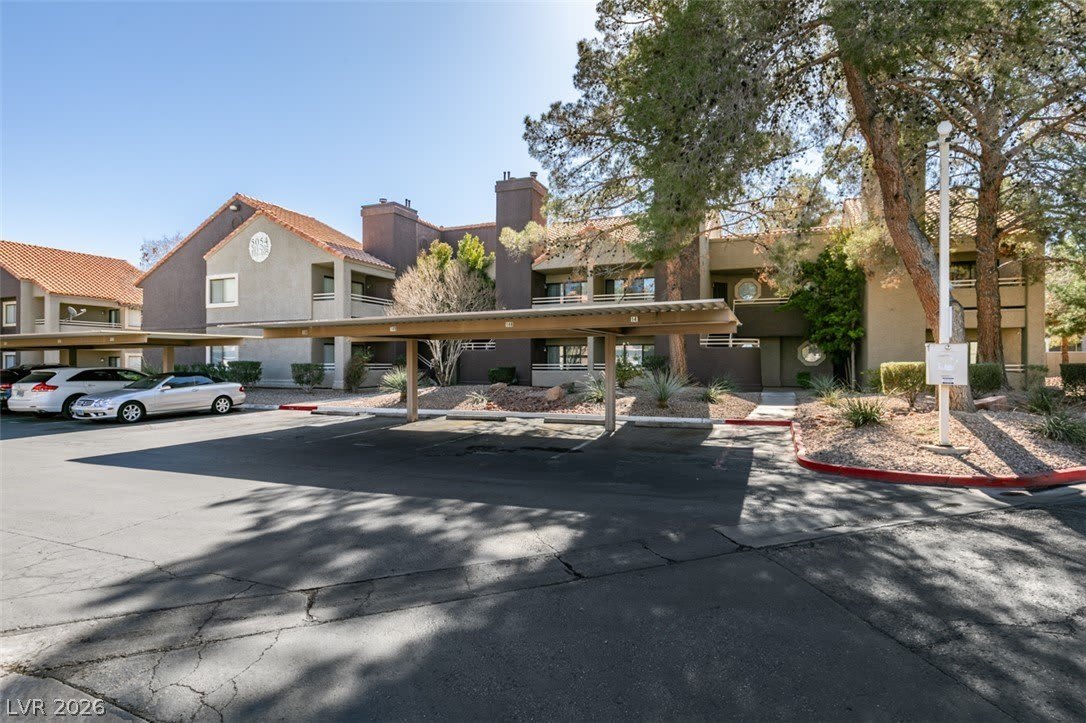 5054 S Rainbow Boulevard – photo 2