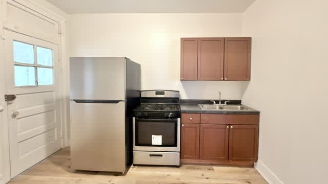 7831 South Kingston Avenue – photo 5