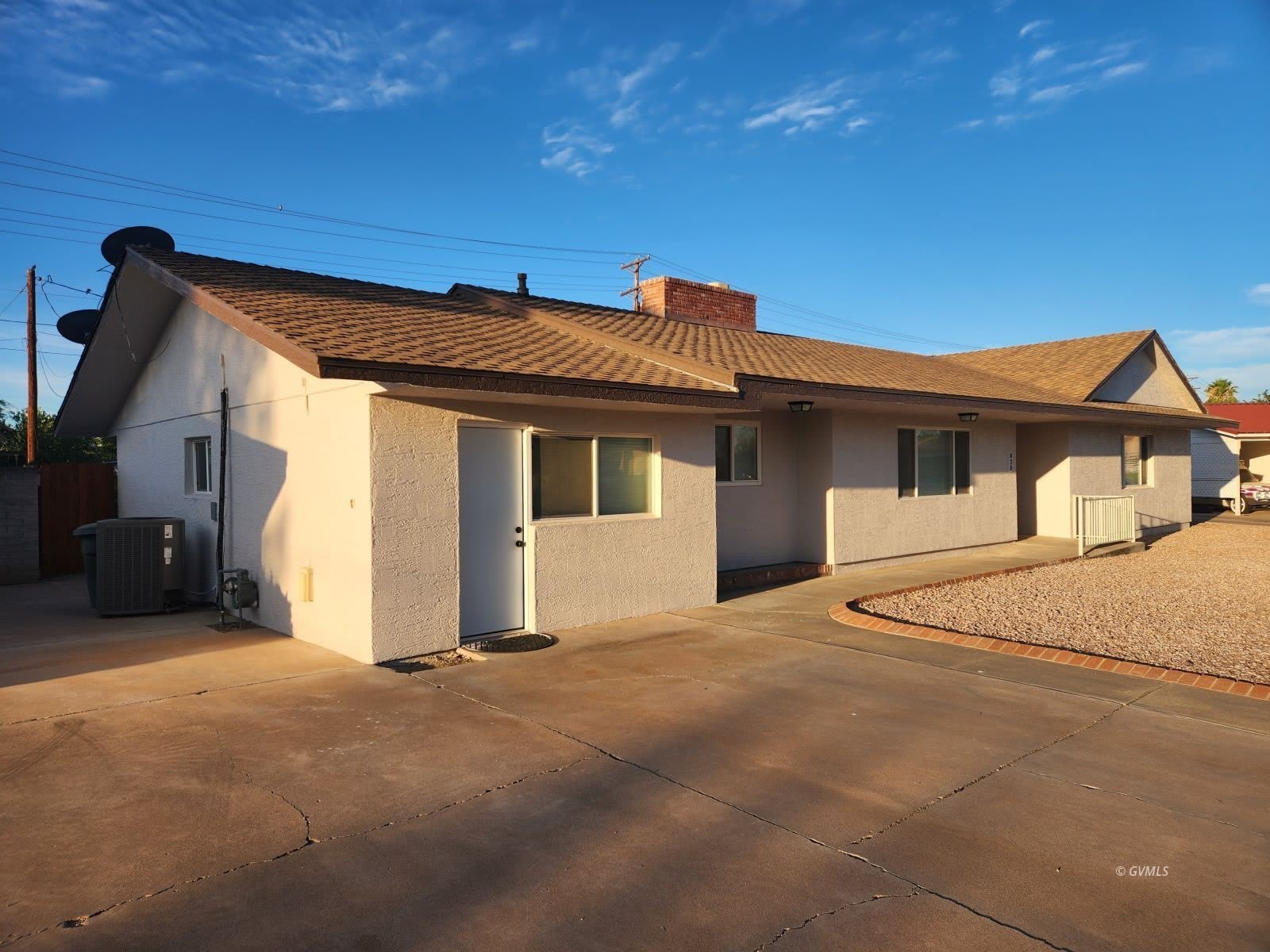 830 W Stirrup Dr – photo 3