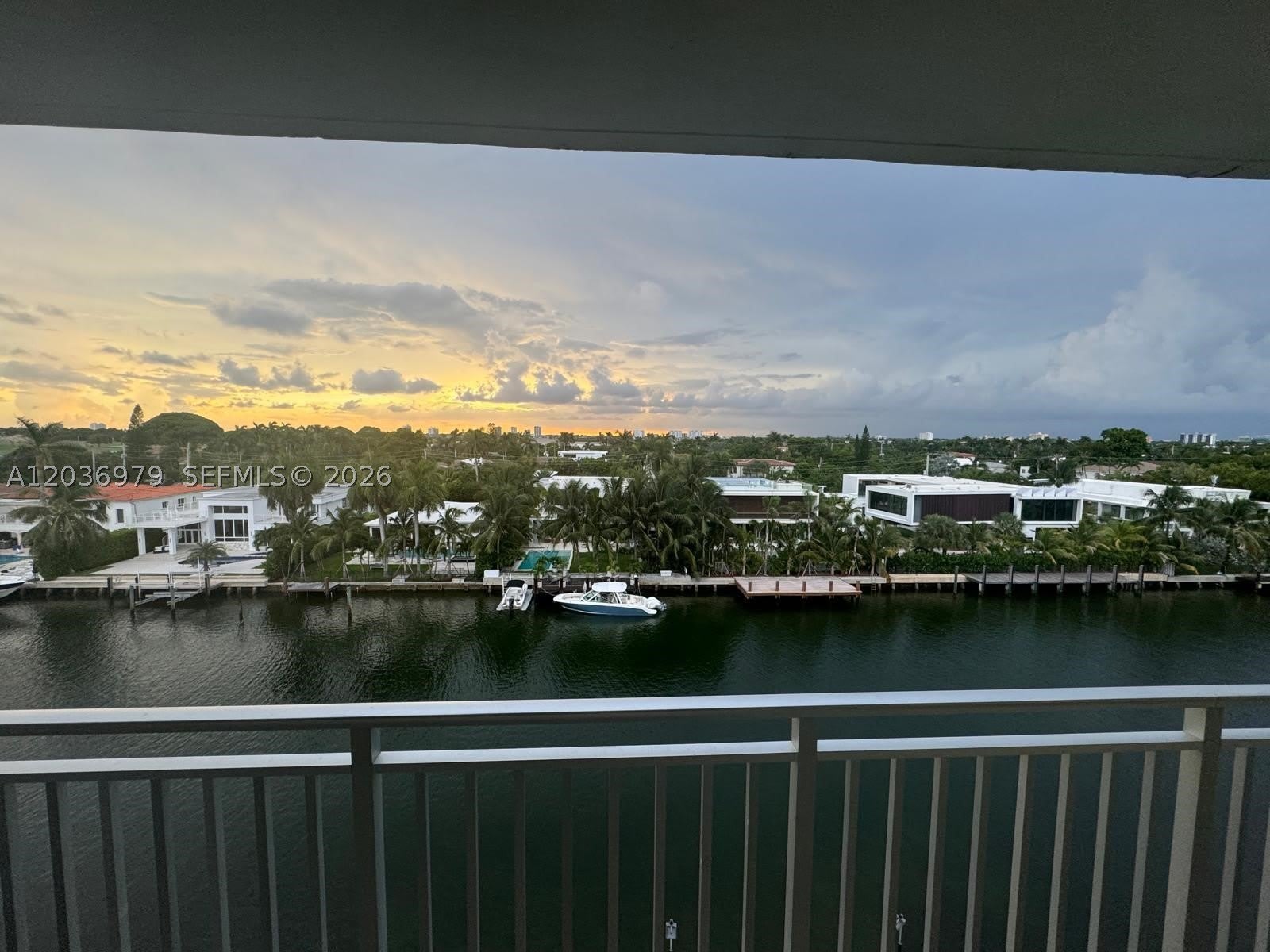 9500 W Bay Harbor Dr – photo 1