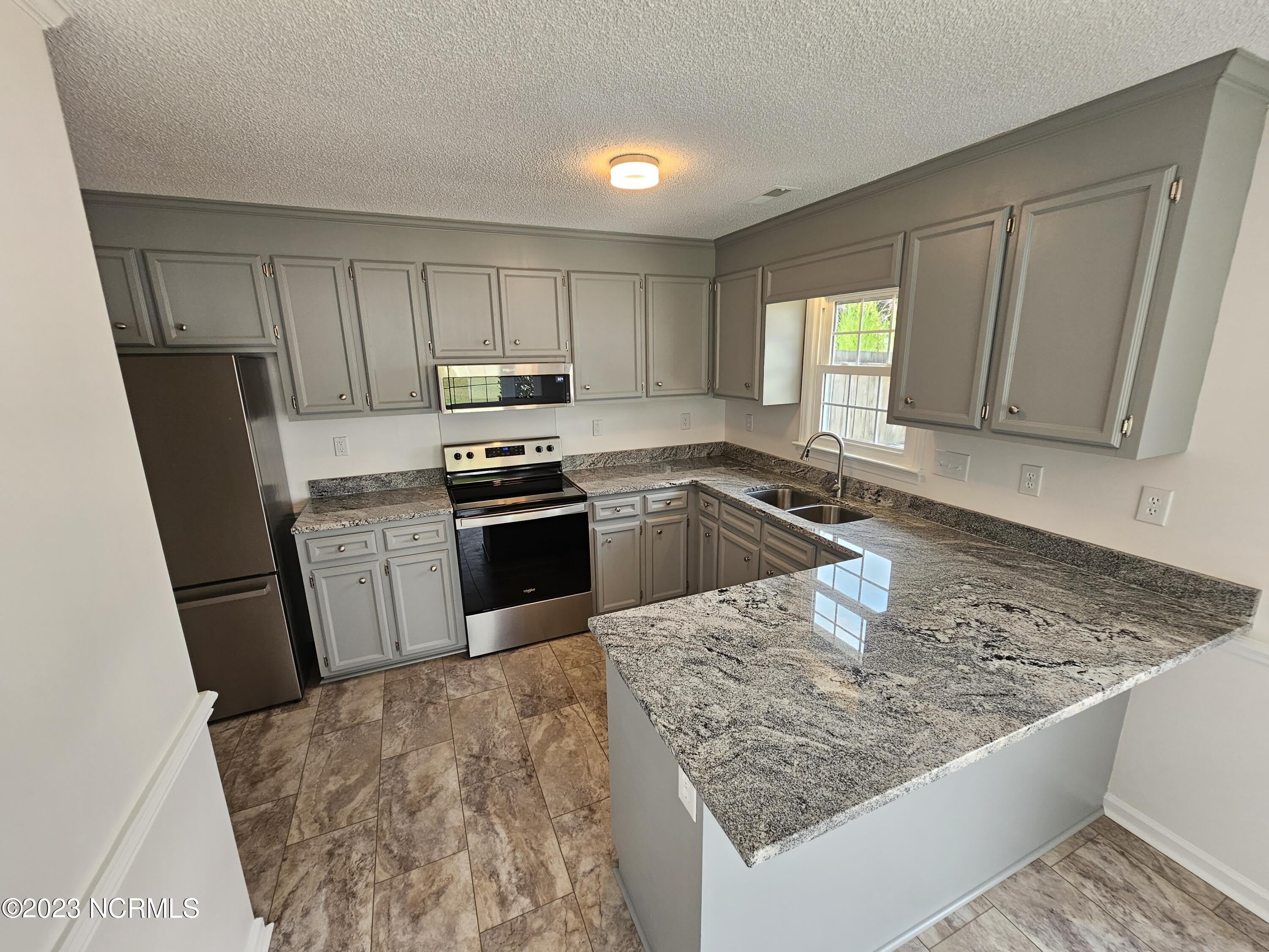 3811 Sterling Pointe Drive – photo 4