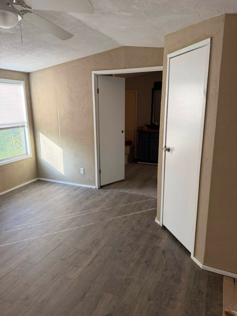 Newly Remodeled 2BD/2BA Trailer home $1450 a month, available 8/26 for year-long lease – photo 4
