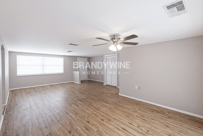 7815 Treasure Pointe Drive – photo 5