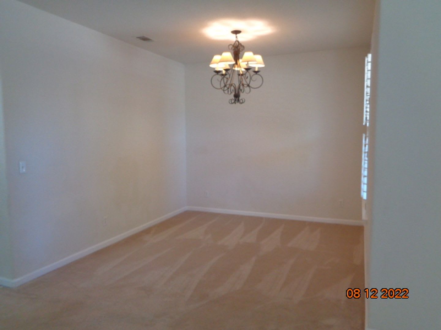 3 bedroom 2 1/2 bath home in desirable Valley Glen Subdivision, Dixon. – photo 5