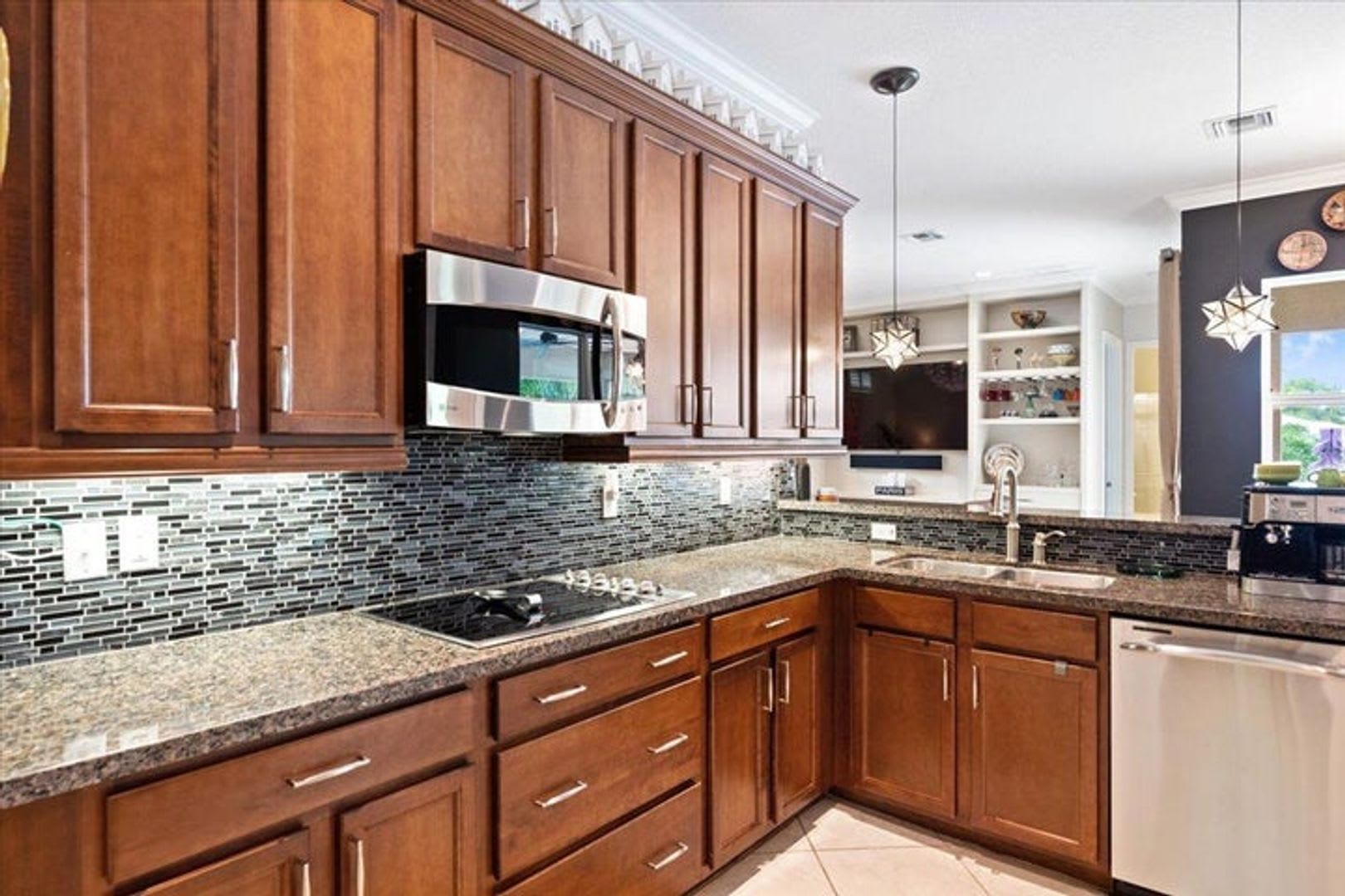 8152 Butler Greenwood Drive, Royal Palm Beach, FL 33411 – photo 2