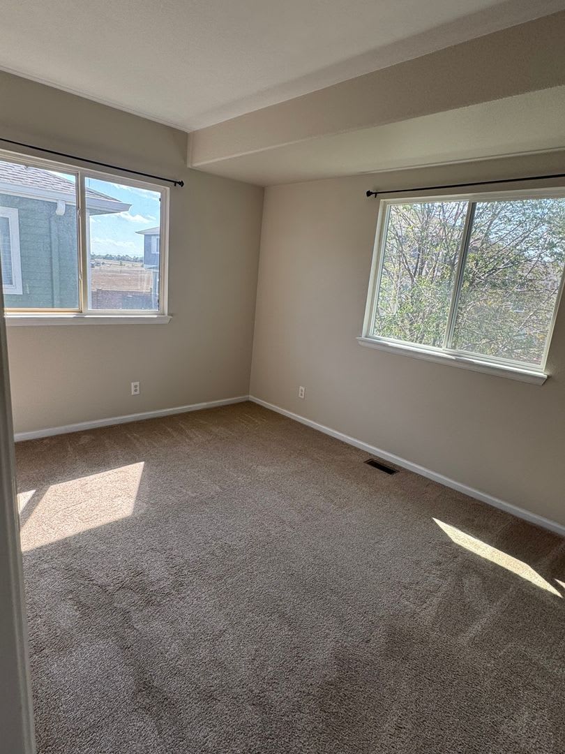 Charming 2Br Townhome In Brighton – photo 5