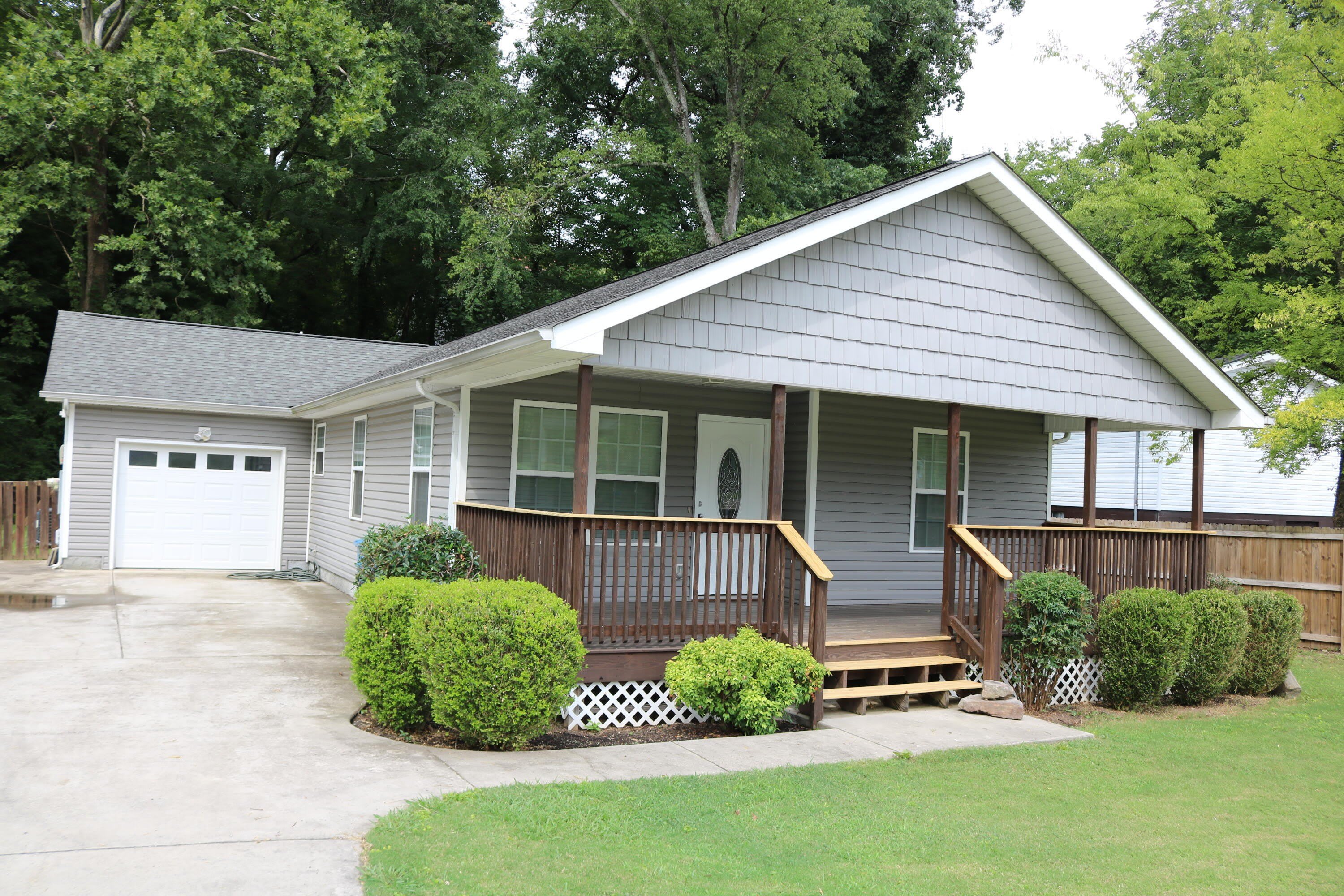 211 Martin Road – photo 5