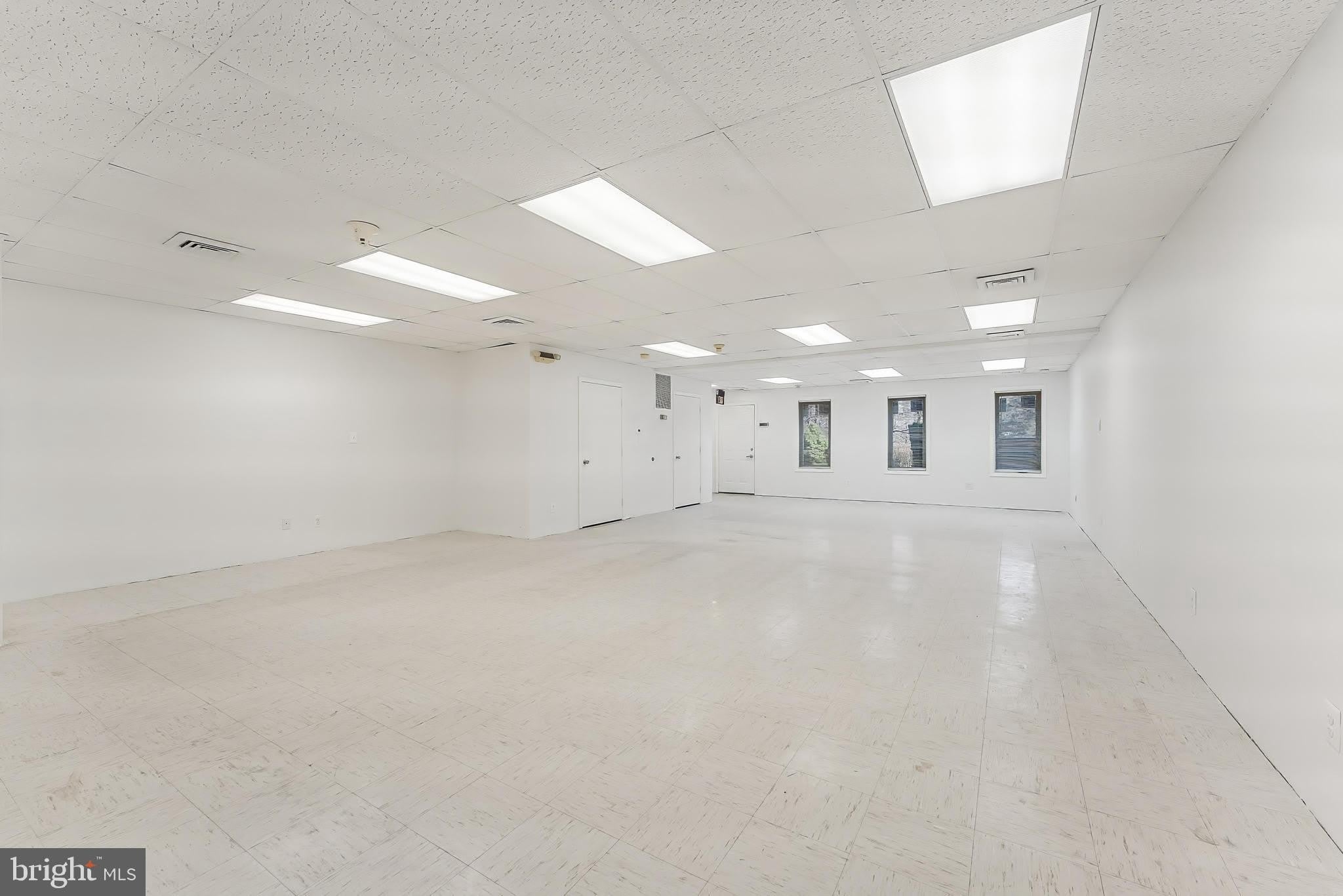 299 Herndon Parkway – photo 3