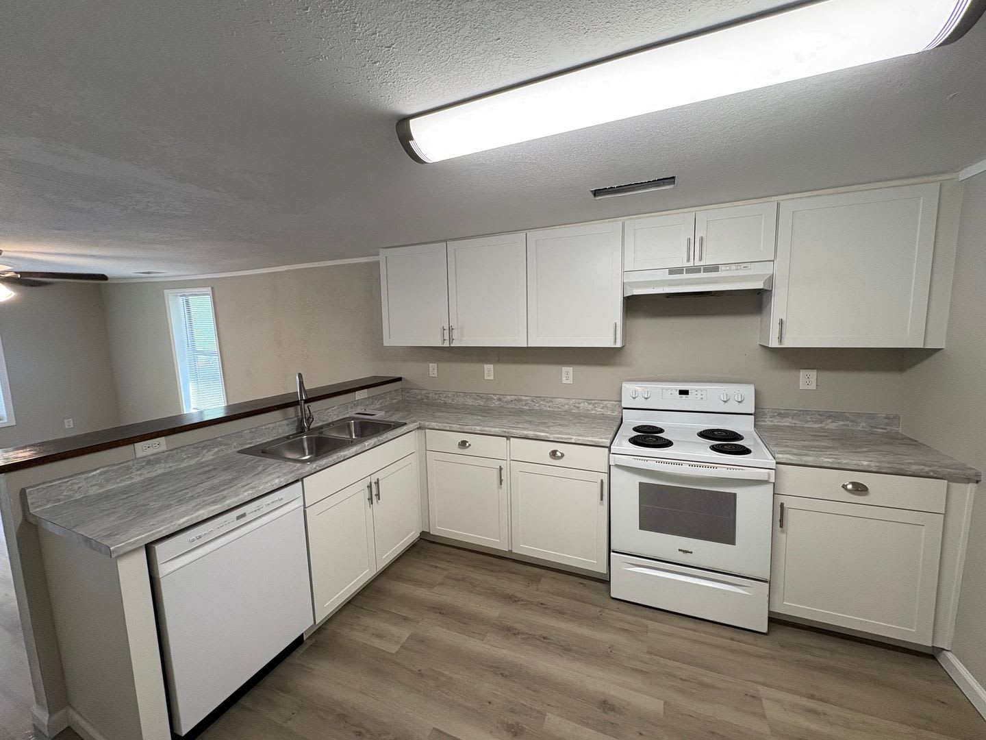 For Rent – photo 5