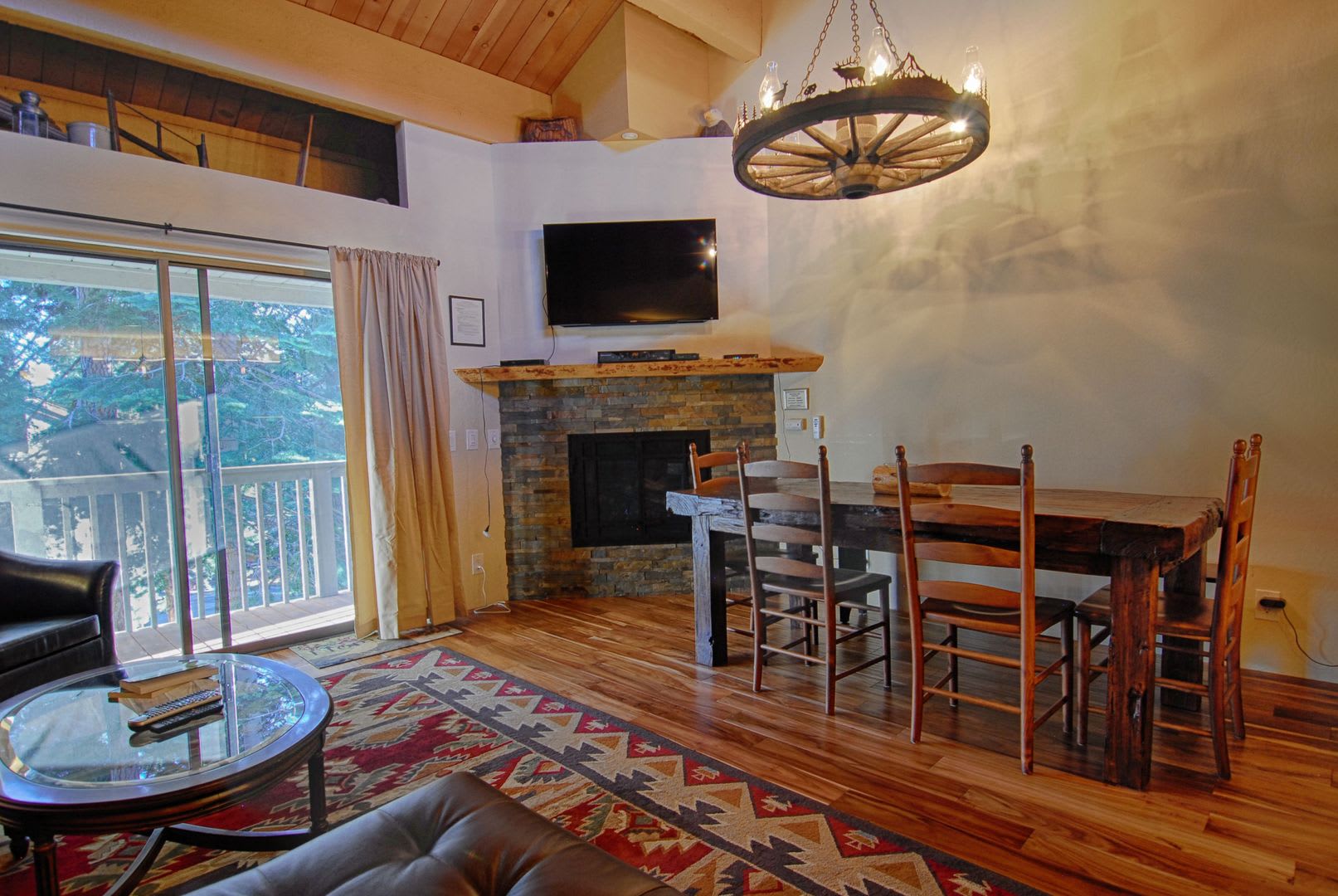 SKI LEASE: Kings Beach; Updated, Well Appointed Townhome – photo 2