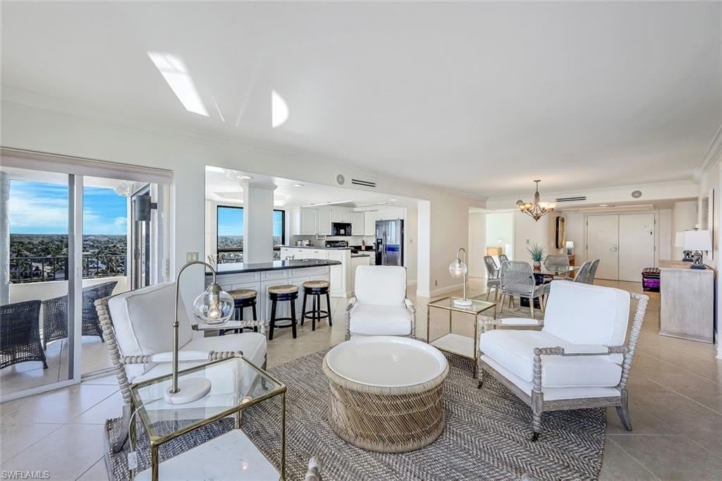 4451 Gulf Shore Blvd N – photo 1