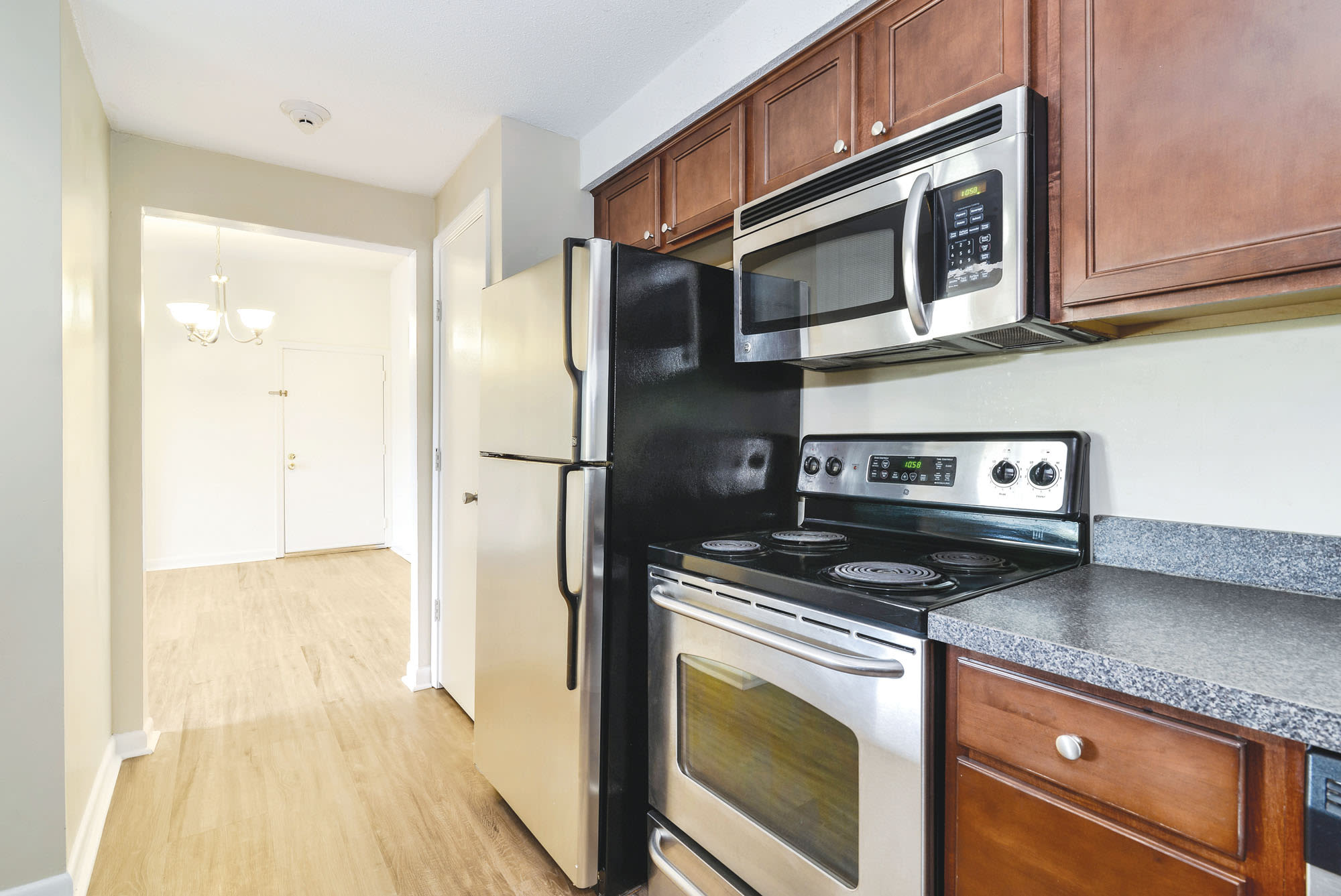 Royal Crest Estates Warwick – photo 3