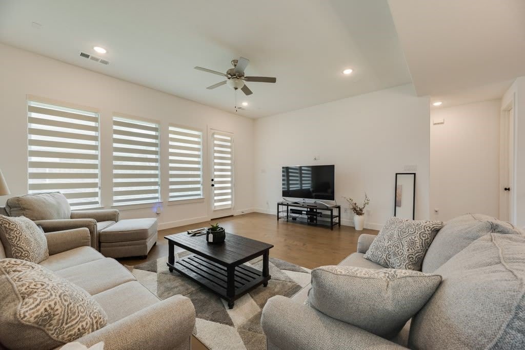 1220 Grass Hollow Place – photo 4