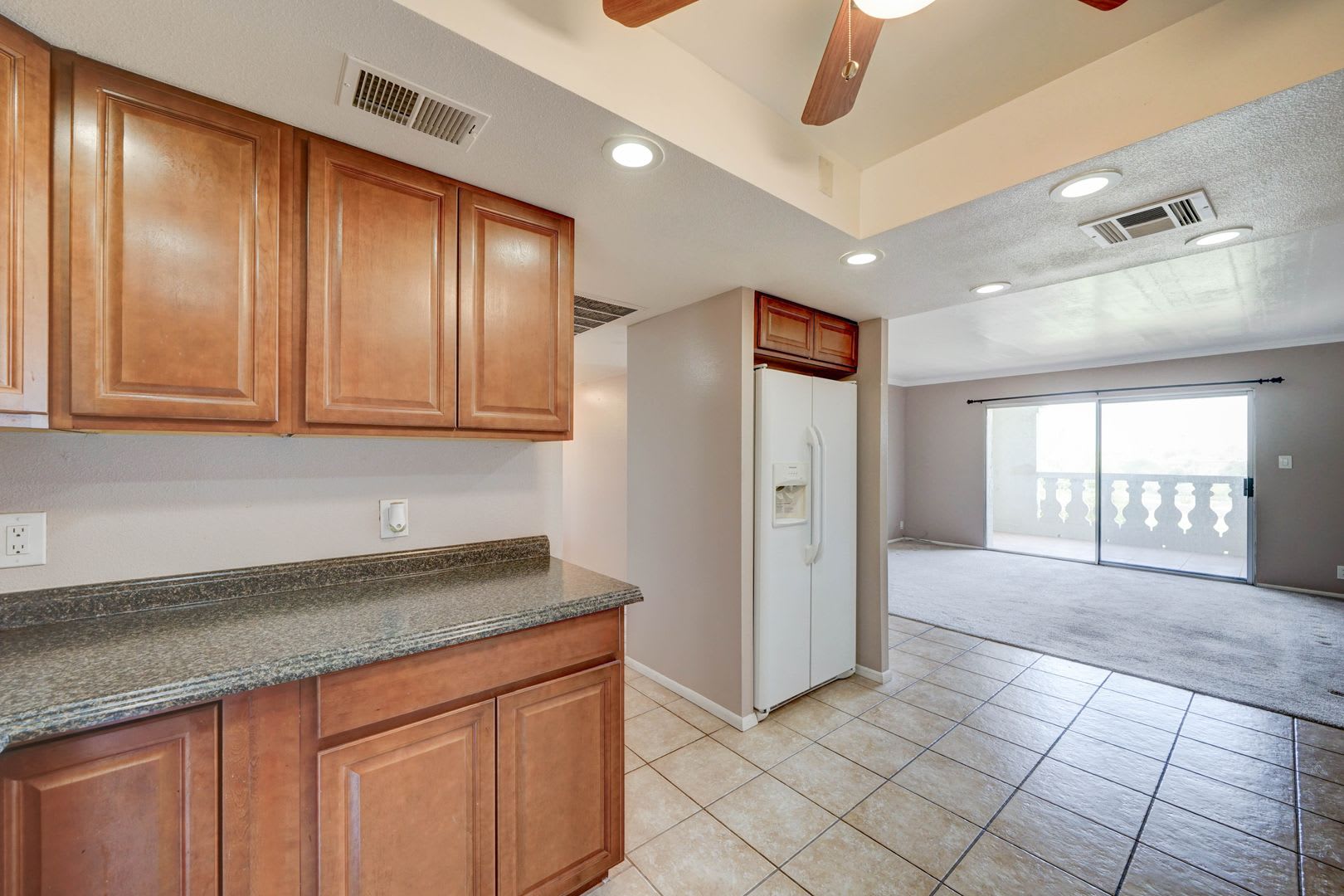 500 Move In Special Scottsdale Shadows 2Bed 2Bath Condo Includes W T S Utilities – photo 5