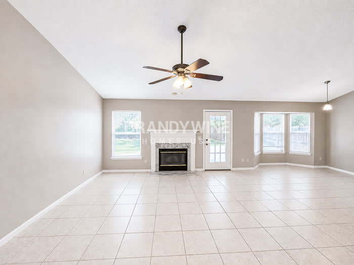7768 Rockridge Drive West – photo 4