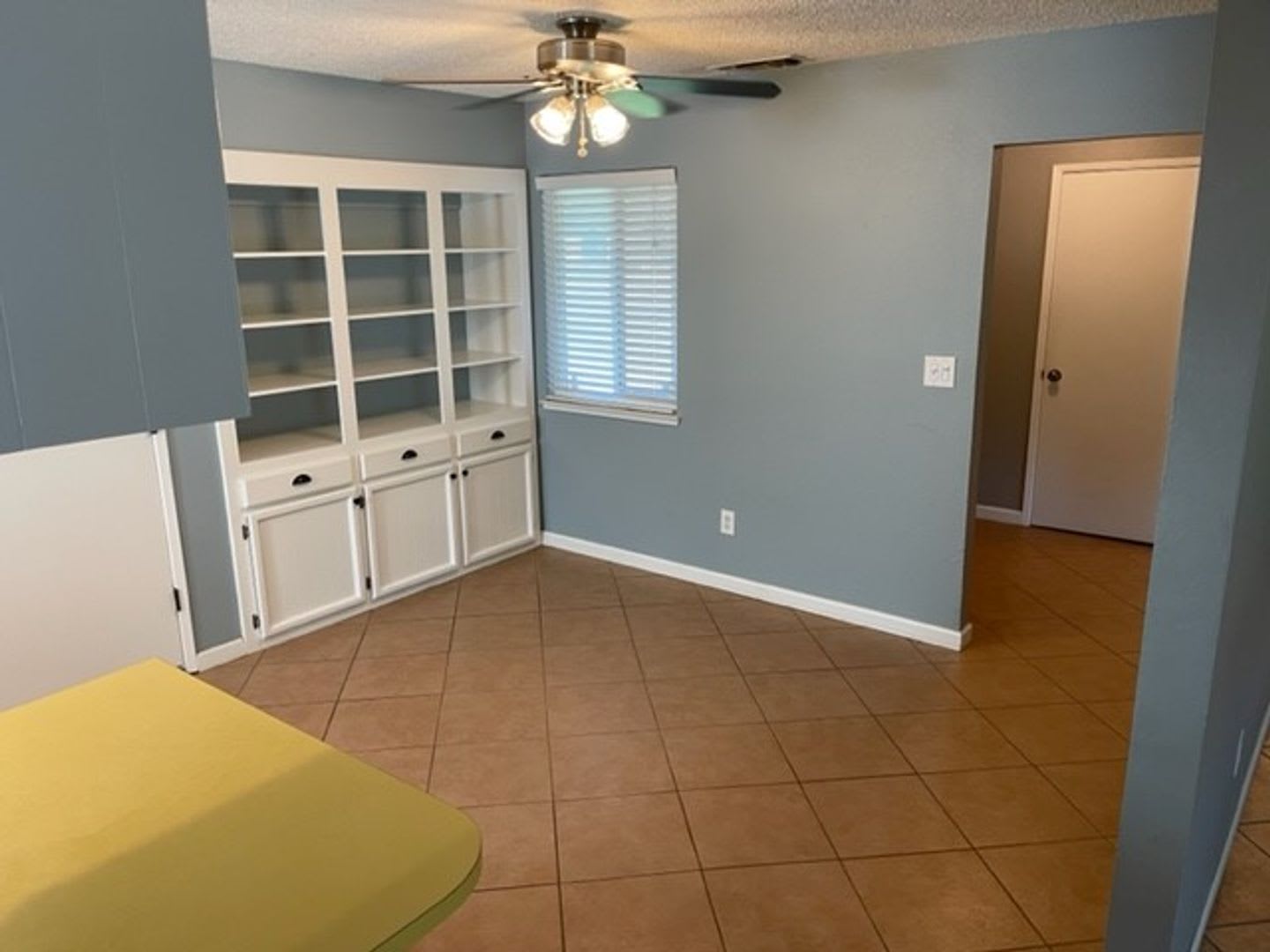 Roseville 3 bedroom – photo 4