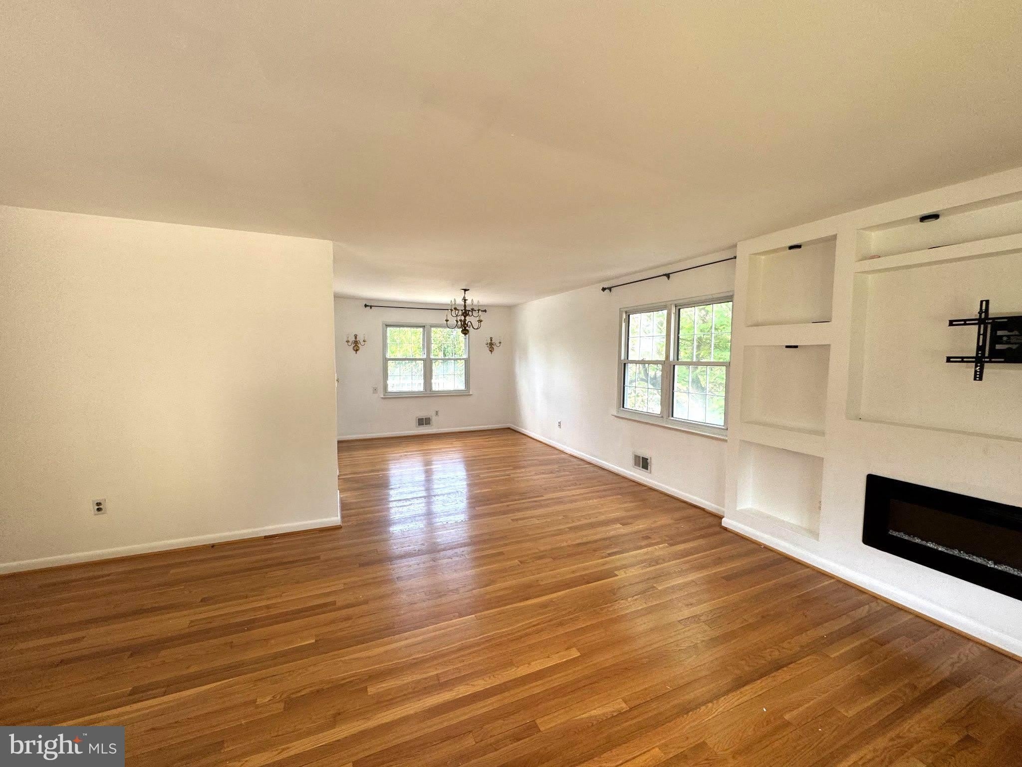 1234 PLEASANT VALLEY Drive – photo 5