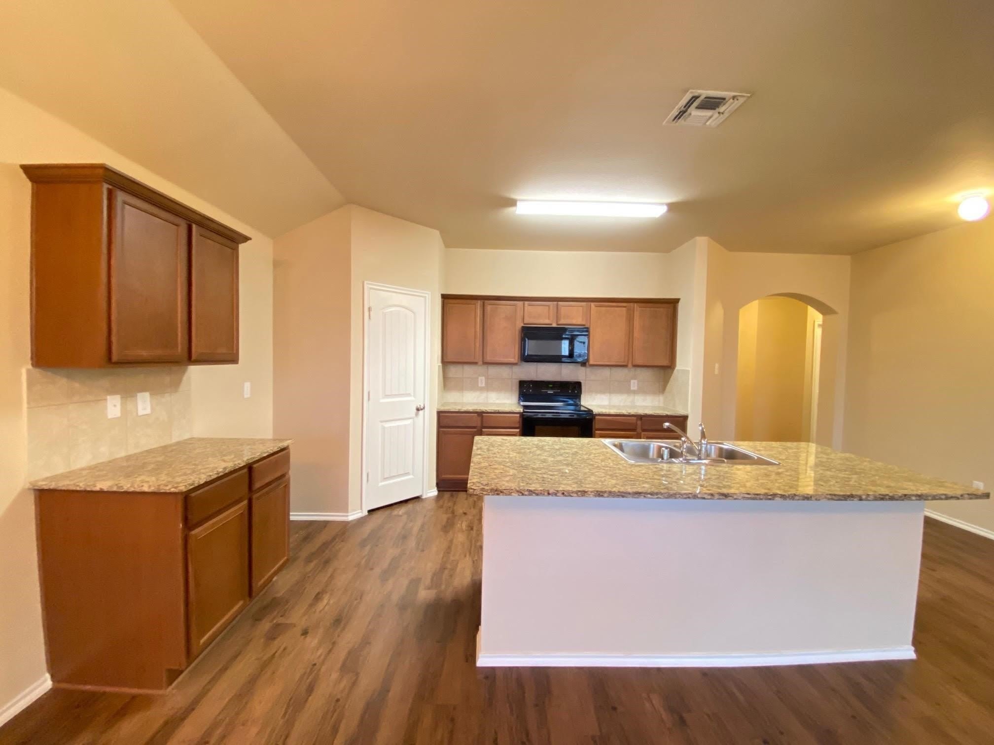 2105 Meadow Park Drive – photo 5