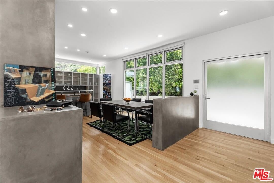 3567 Woodcliff Rd – photo 5