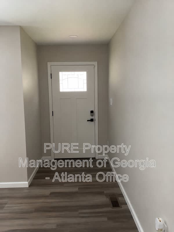 1880 Dorsey Ave – photo 2