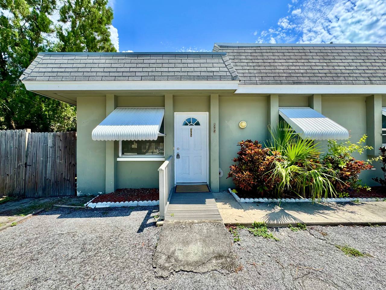 865 Trotter Rd – photo 2