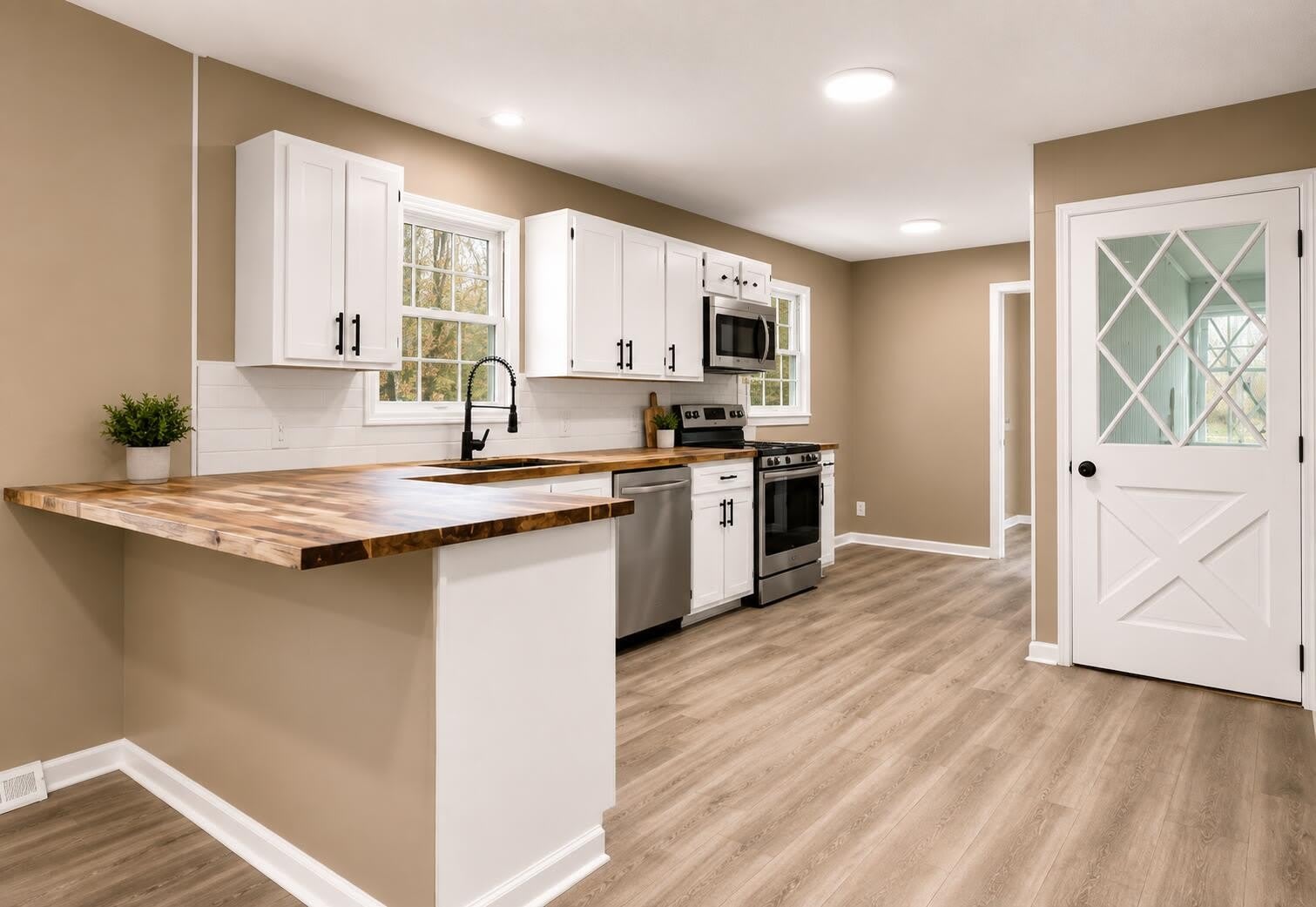 129 Hillwood Drive – photo 2